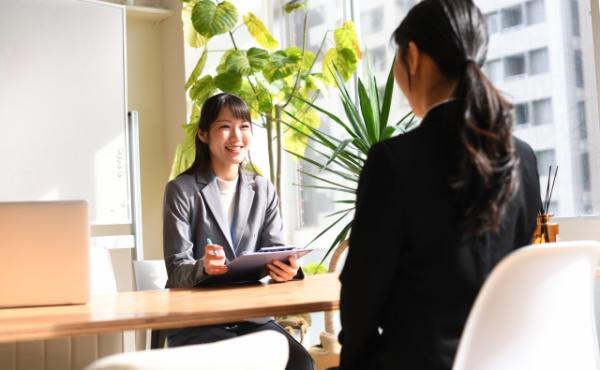 経営と社員の方向性を合わせる役目!人事・採用スペシャリストとは?